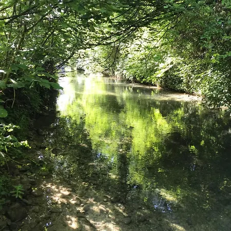 בית נופש Tiny Am Bach *