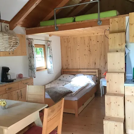 בית נופש Tiny Am Bach *